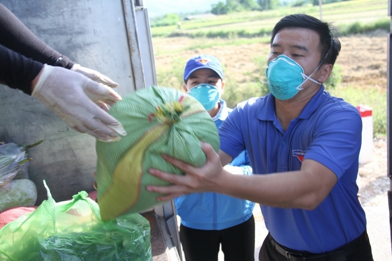 Chống dịch ở Bình Định: Đảng viên xông xáo nơi tuyến đầu