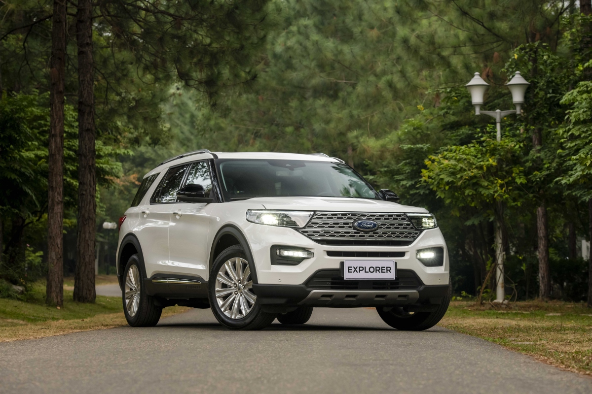 Ford Explorer 2022 - Thiết kế cứng cáp, tràn ngập công nghệ