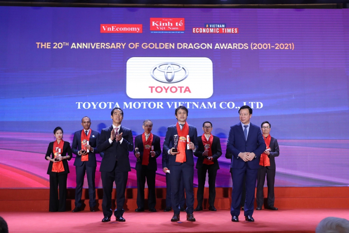 toyota_viet_nam_nhan_giai_thuong_rong_vang_2021.jpg