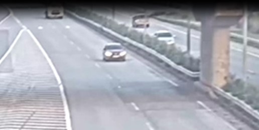 Đi ngược chiều trên cao tốc Hà Nội - Lào Cai, tài xế ô tô bị phạt 17 triệu đồng