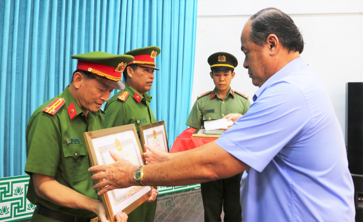 An Giang khen thưởng đột xuất các đơn vị phá án nhanh