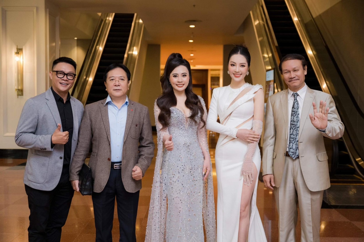 Cuộc thi Mrs Grand Viet Nam chấp nhận thí sinh đã qua thẩm mỹ