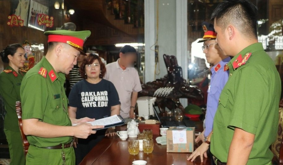 Khởi tố, bắt giam nữ giám đốc công ty ở Nghệ An vì tội buôn lậu