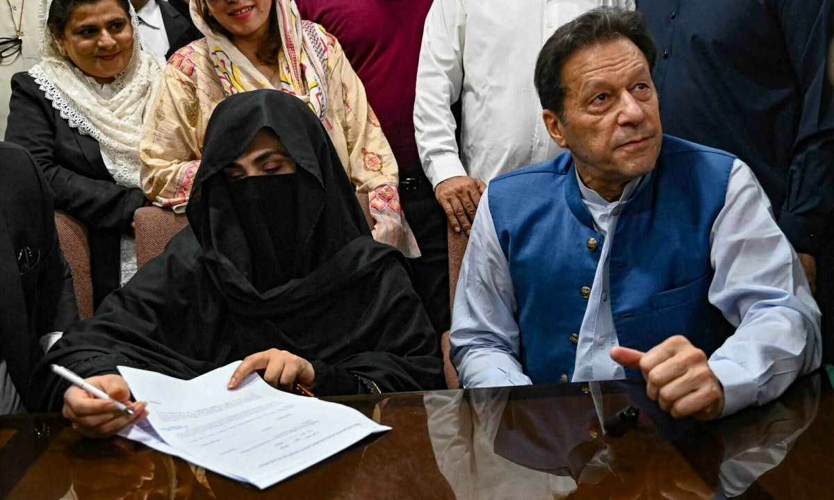 Cựu Thủ tướng Pakistan Imran Khan nhận thêm án tù 14 năm