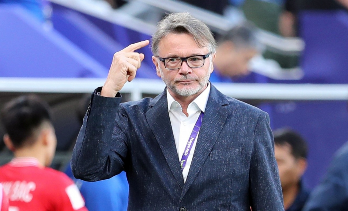 HLV Troussier được học trò khen ngợi sau Asian Cup 2023