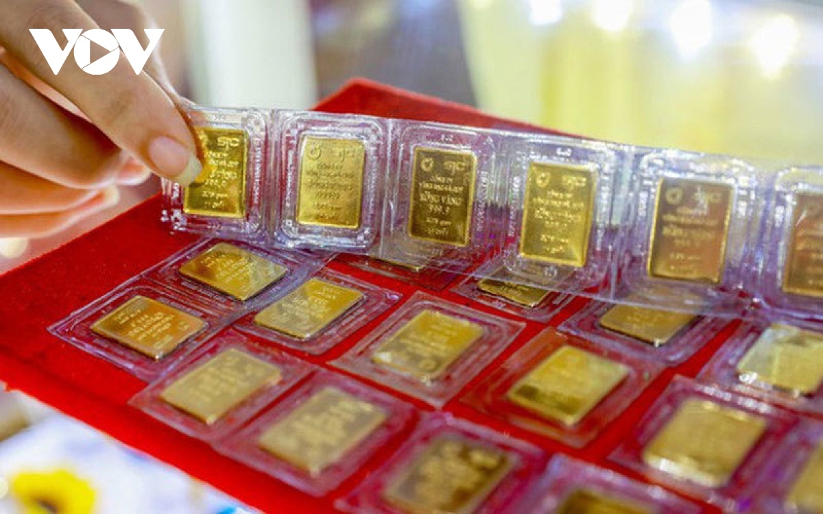 Giá vàng hôm nay 26/6: Vàng thế giới giảm mạnh về mức 2.312,7 USD/oz