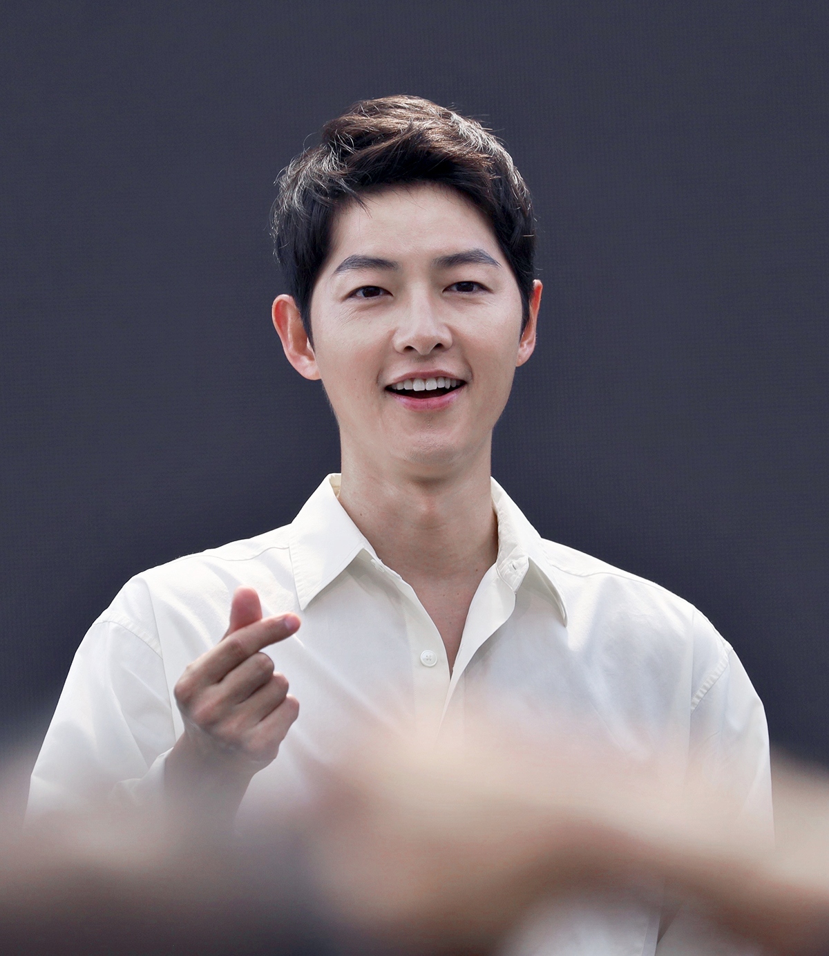 Song Joong Ki tiết lộ bí quyết tập luyện, ăn uống để trẻ đẹp "vượt thời gian"