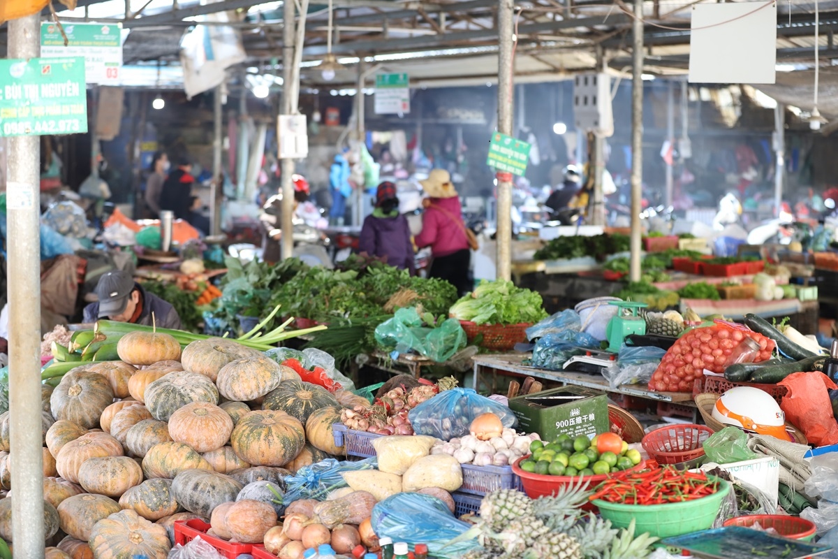 Thị trường hàng hóa ở Sơn La khá trầm lắng những ngày giáp Tết