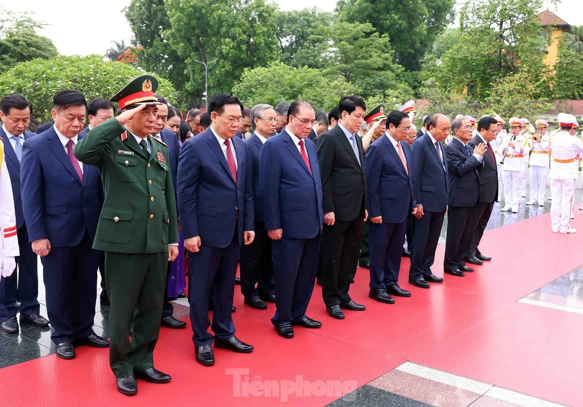 Lãnh đạo Đảng, Nhà nước vào Lăng viếng Chủ tịch Hồ Chí Minh