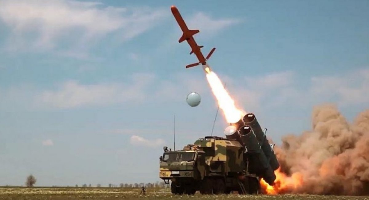 Dấu hiệu Ukraine đang chuẩn bị tấn công lãnh thổ Nga bằng tên lửa tầm xa