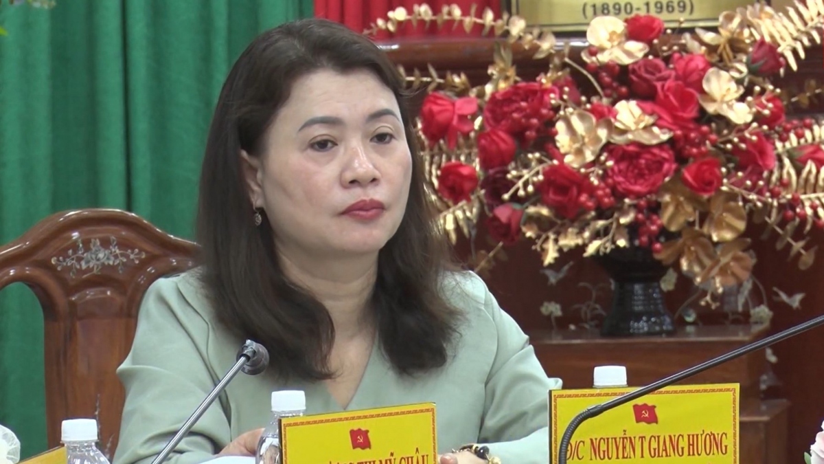 Bà Nguyễn Thị Giang Hương bị cách chức Chủ tịch huyện Nhơn Trạch
