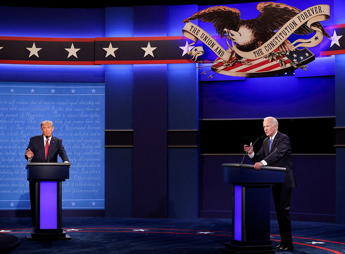 Hai ứng viên Trump-Biden khẩu chiến dữ dội trước thềm tranh luận chính thức
