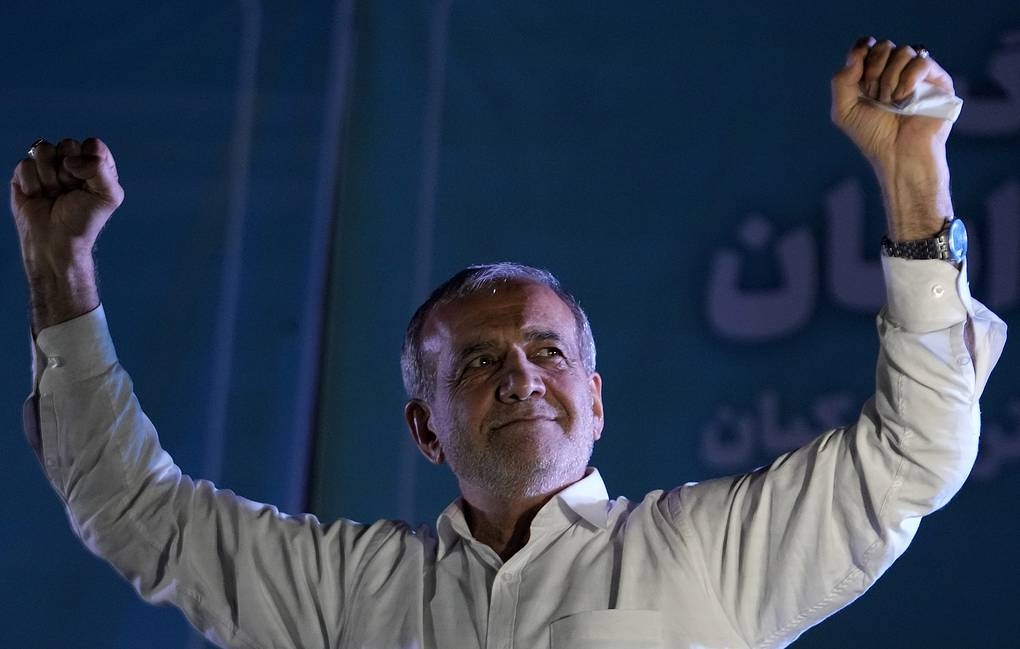 Bầu cử Tổng thống Iran: Ứng viên theo đường lối cải cách Pezeshkian đắc cử