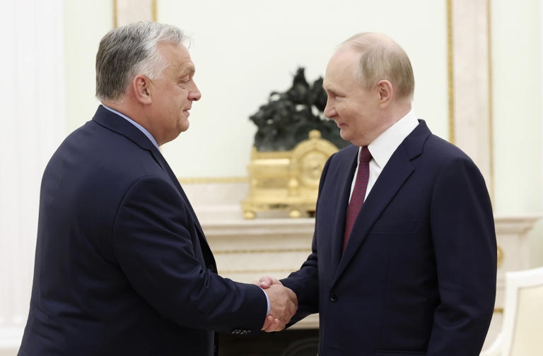 Các nhà lãnh đạo phương Tây chỉ trích chuyến thăm của Thủ tướng Hungary tới Nga