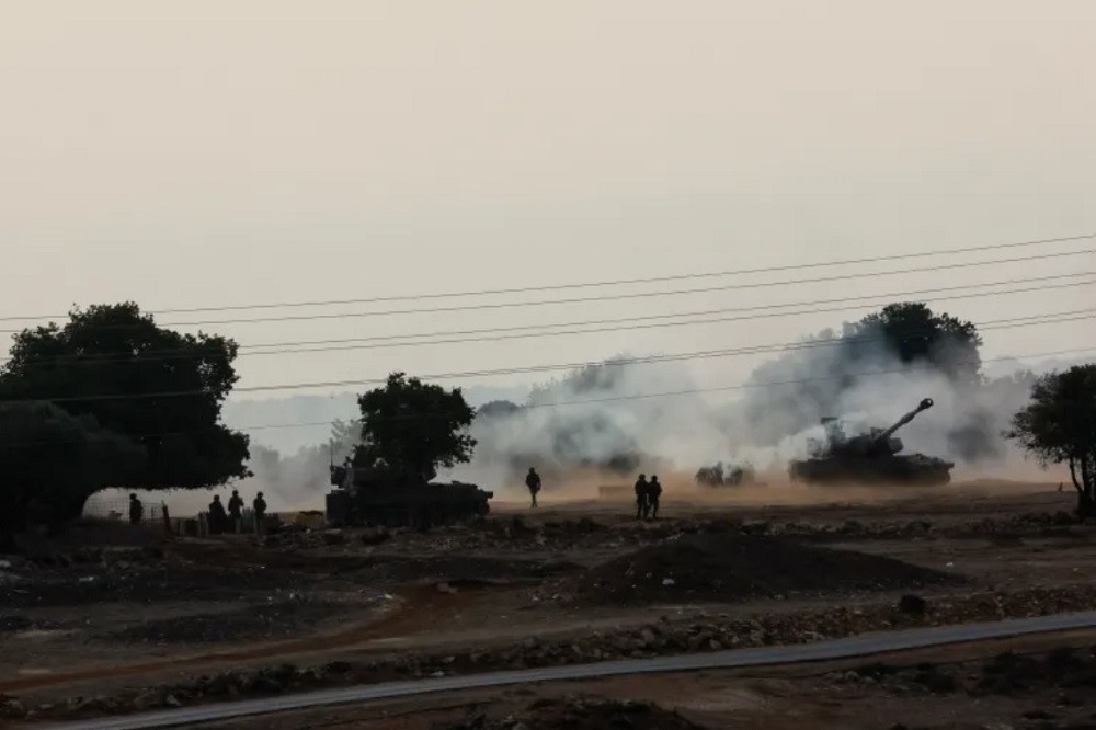 Hezbollah bắn hơn 200 tên lửa vào Israel, trả đũa vụ sát hại chỉ huy cấp cao