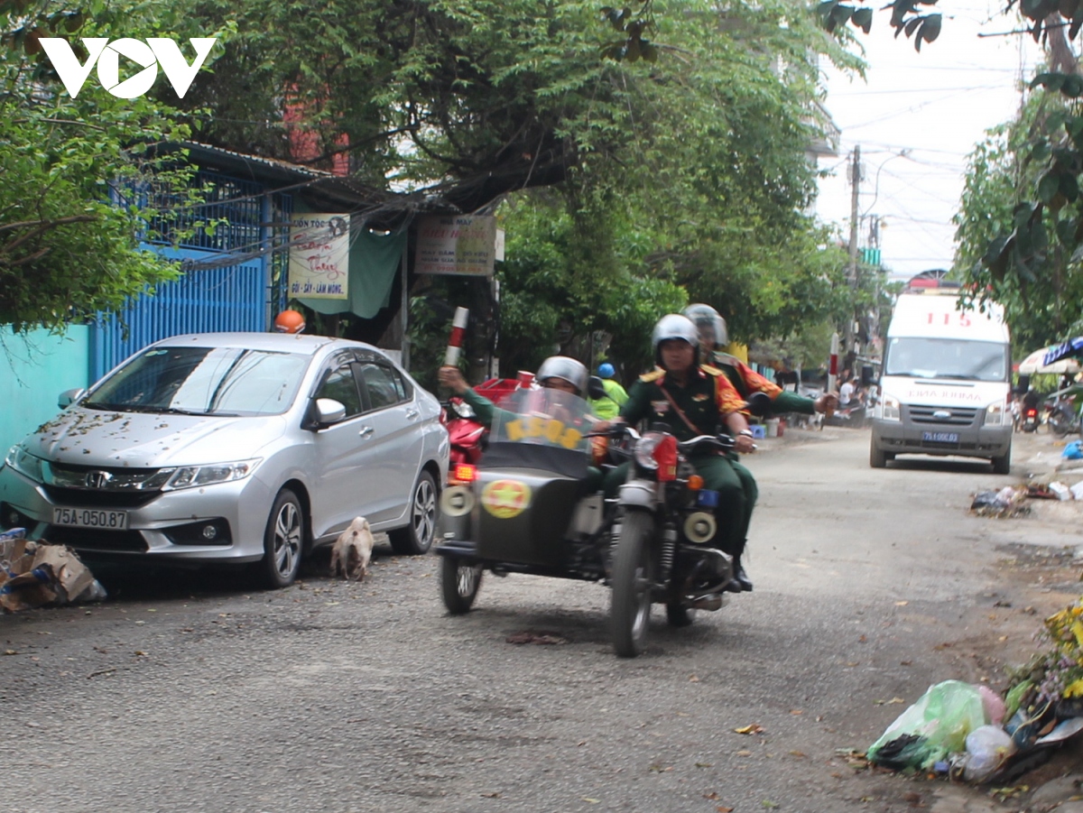 Đưa thi thể các cán bộ, chiến sỹ tử nạn tại Rào Trăng về Bệnh viện Quân y 268