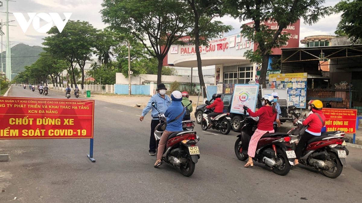 Đà Nẵng trong ngày đầu nới lỏng, chuyển trạng thái chống dịch mới