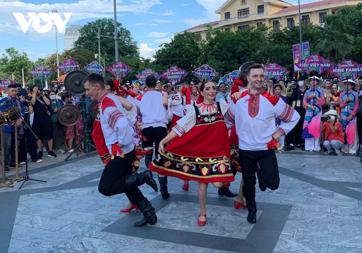 Khách đến Huế tăng cao dịp Festival, cơ hội phục hồi du lịch