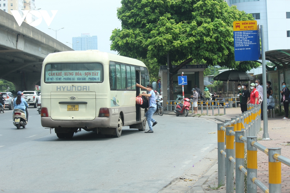 Tái diễn đón trả khách dọc đường Giải Phóng, Phạm Hùng: Cơ quan chức năng ở đâu?