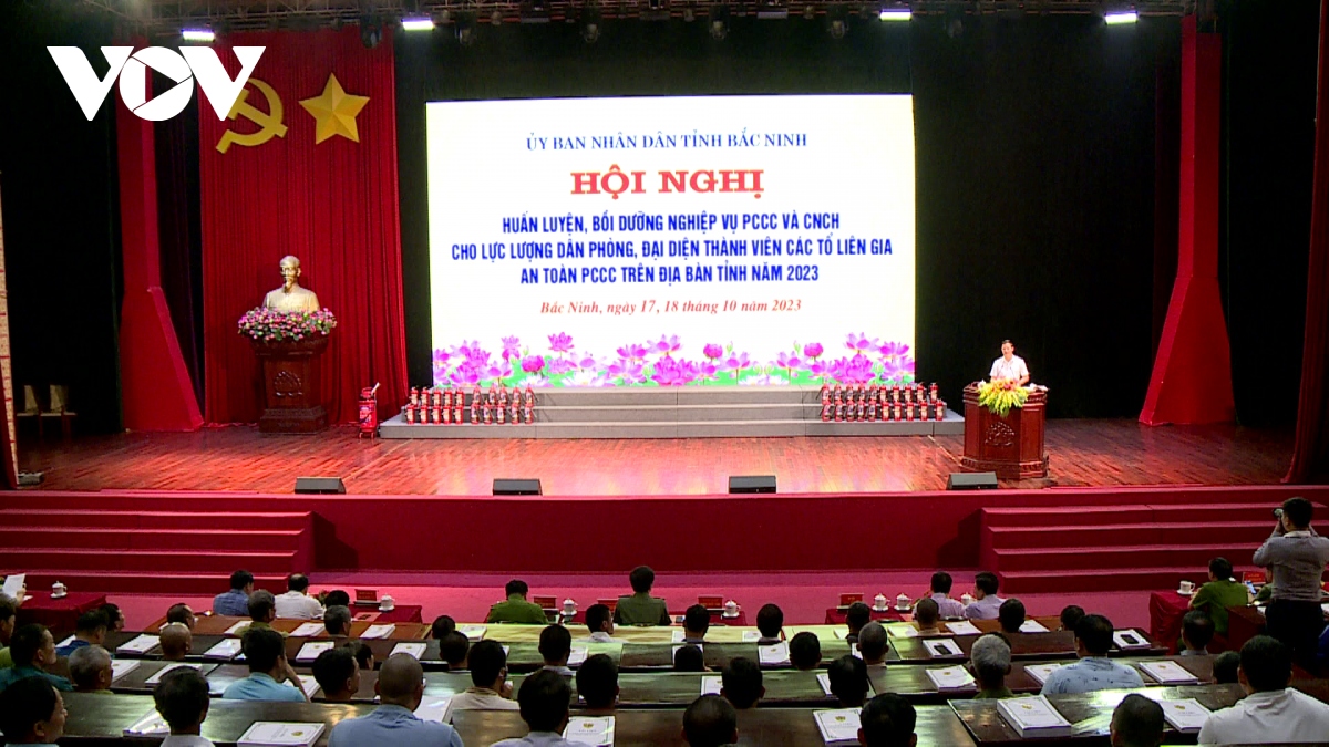 1.500 dân phòng, tổ liên gia ở Bắc Ninh học kỹ năng phòng cháy, chữa cháy