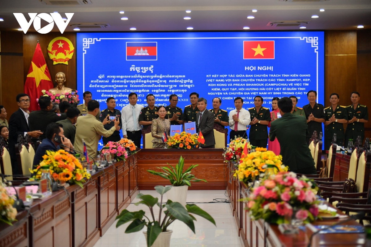 Việt Nam - Campuchia hợp tác tìm kiếm, quy tập, hồi hương hài cốt liệt sĩ