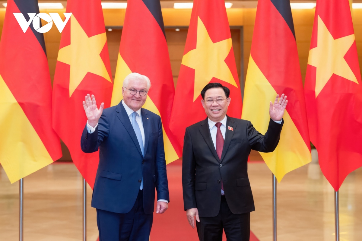 Chủ tịch Quốc hội Vương Đình Huệ hội kiến Tổng thống Đức Frank-Walter Steinmeier