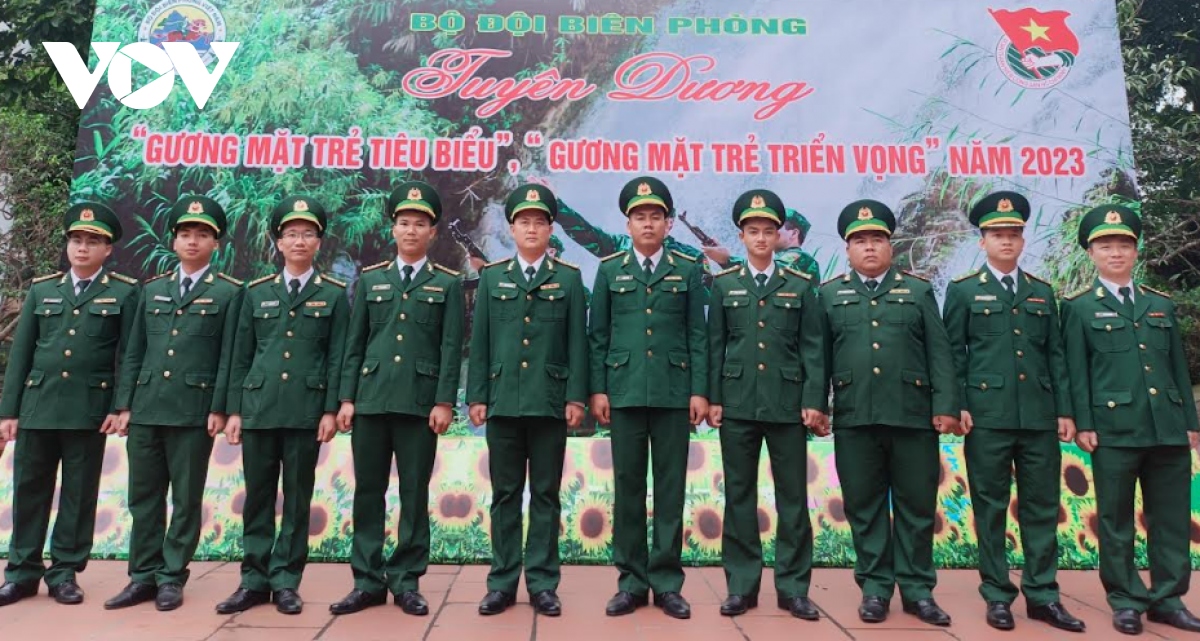 Thanh niên Bộ đội Biên phòng xung kích trên vùng biên giới