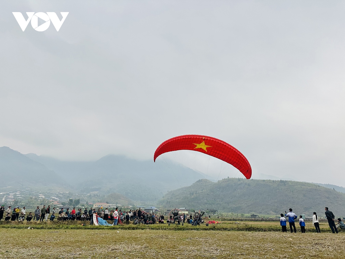 Lần đầu trải nghiệm “bay trên miền cổ tích”