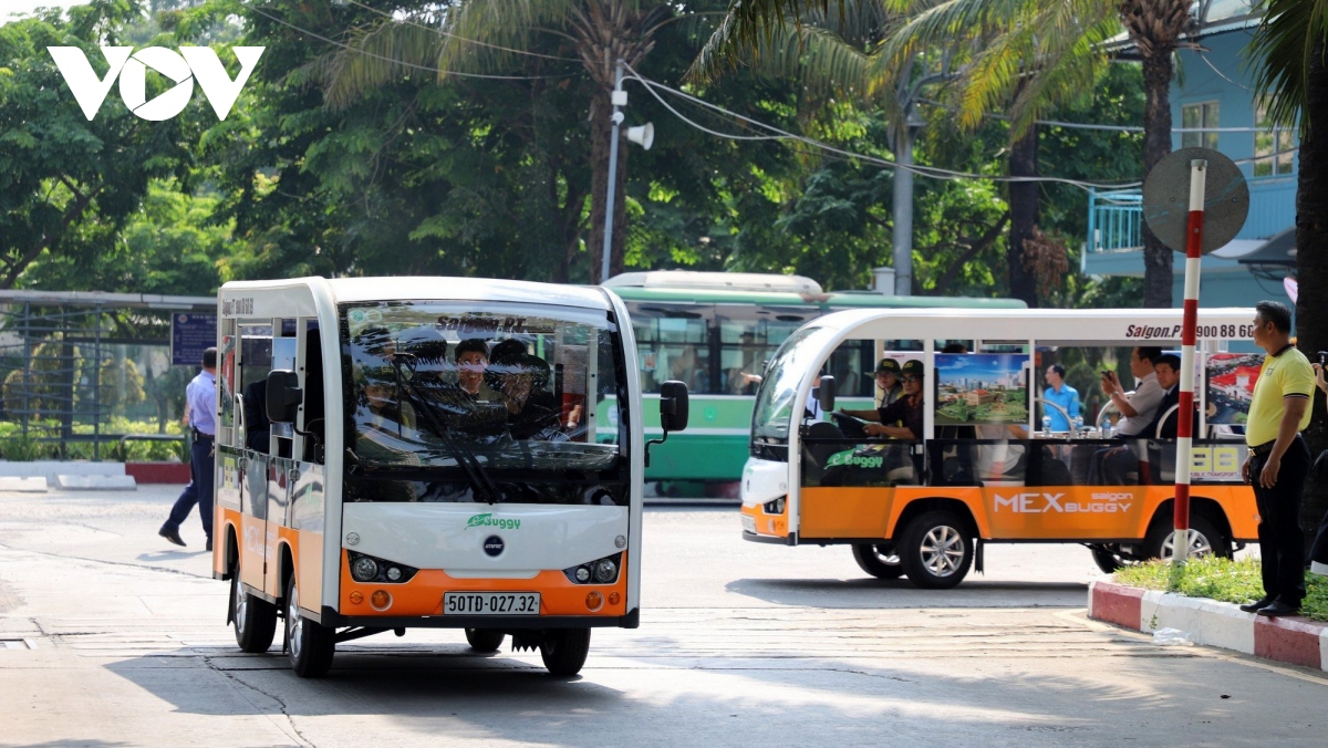 TP.HCM đưa vào thí điểm 70 xe điện phục vụ du lịch khu trung tâm