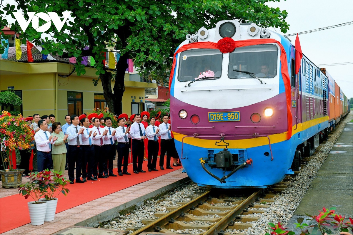 Khai trương chuyến tàu liên vận quốc tế đầu tiên xuất phát từ ga Cao Xá