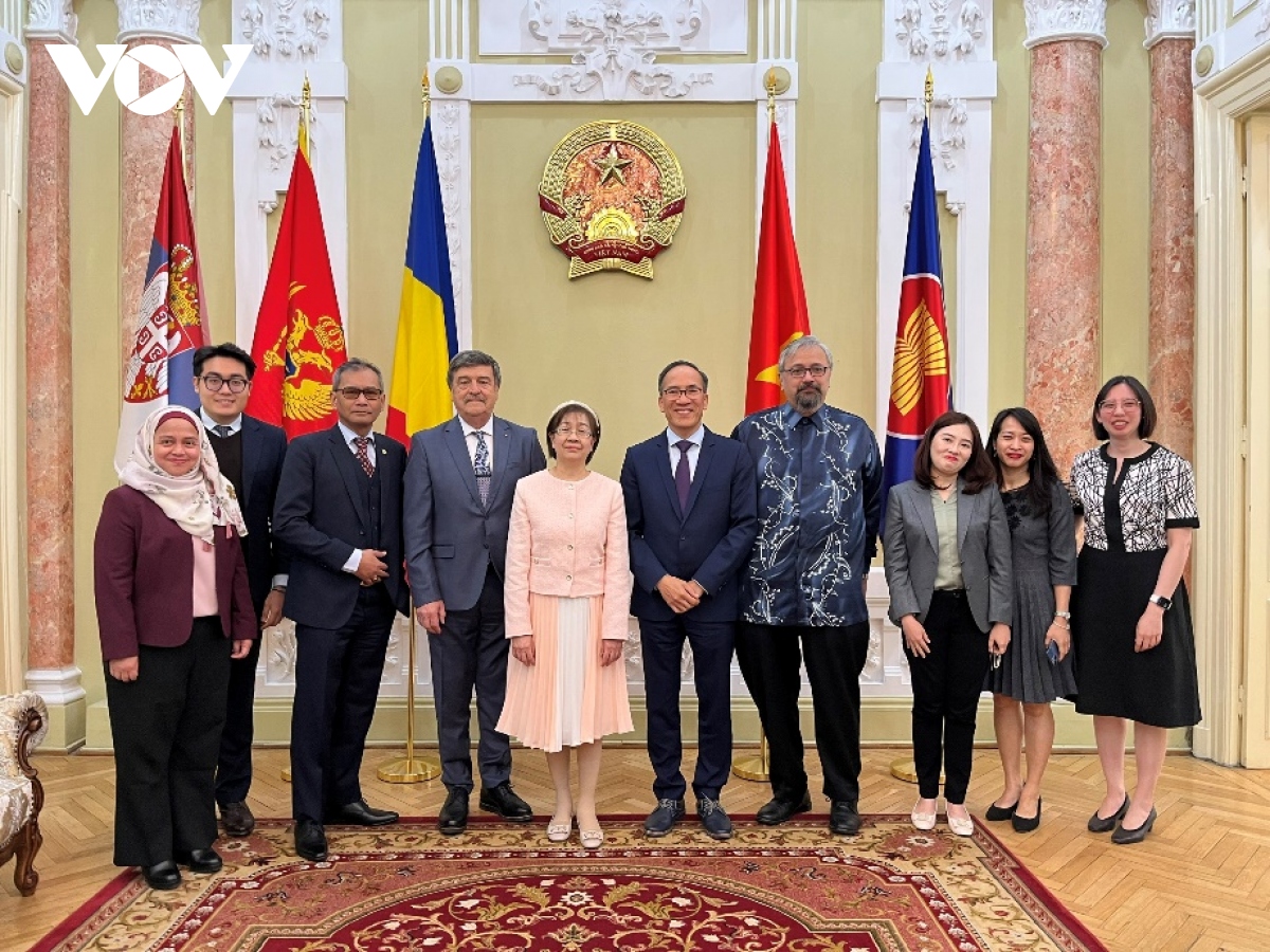 Ủy ban các nước ASEAN họp tại Bucharest