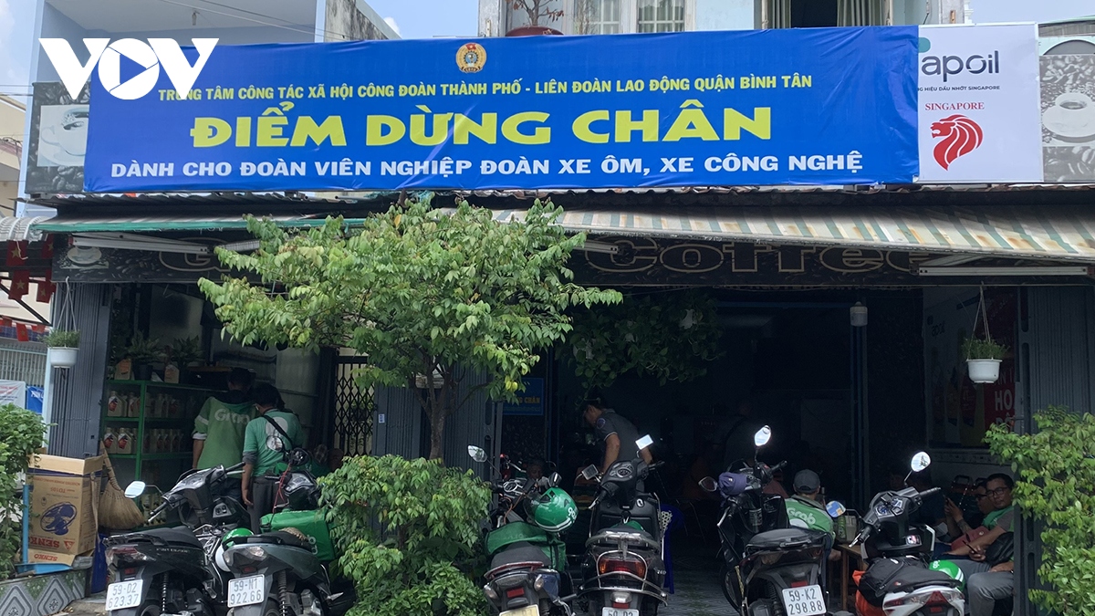 Độc đáo “Điểm dừng chân” ở TP.HCM cho người chạy xe ôm