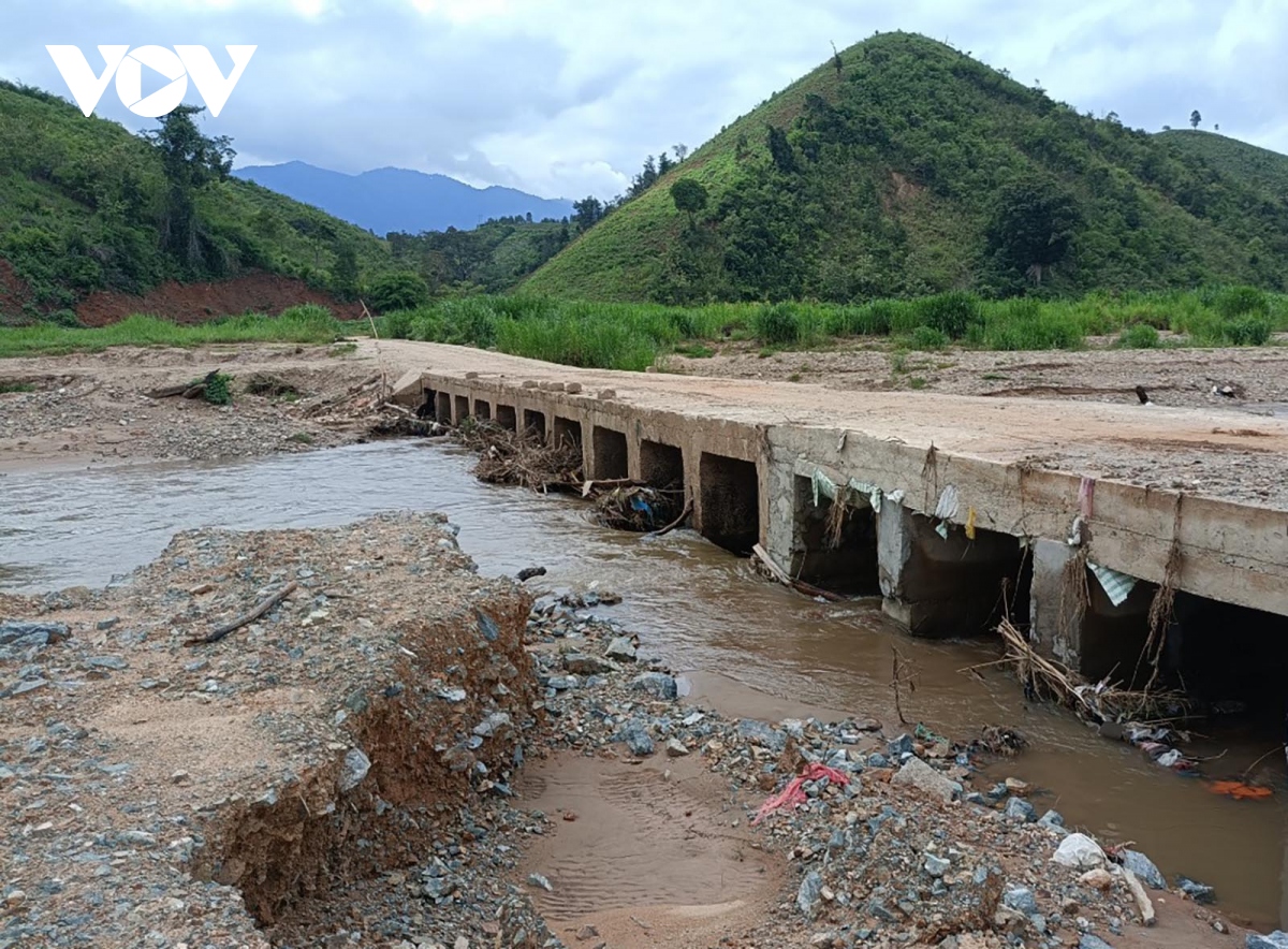 Tổng kiểm tra công tác phòng, chống thiên tai và tìm kiếm cứu nạn ở Kon Tum