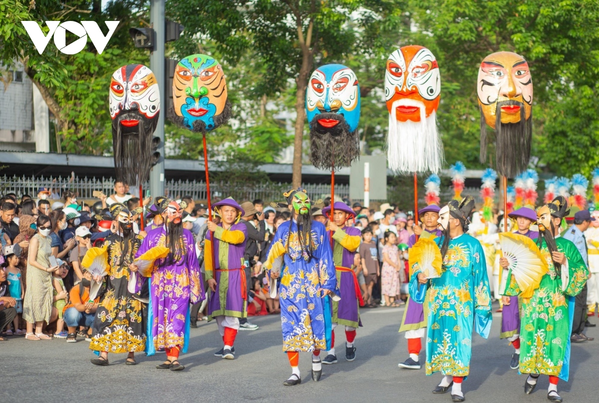 Đón hơn 100.000 lượt khách trong Tuần lễ Festival nghệ thuật quốc tế Huế 2024